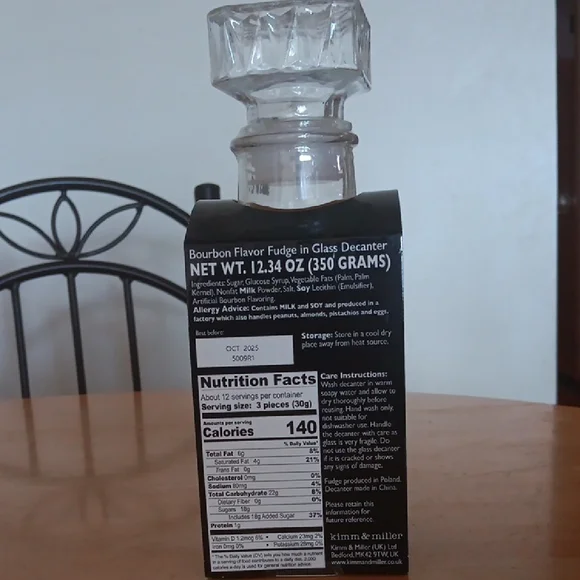 Whiskey Or Bourbon Fudge In Glass Decantor NWT - Picture 4 of 5